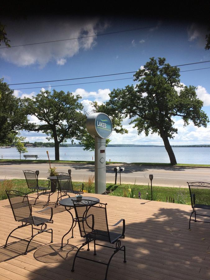Lakes Inn Detroit Lakes Ngoại thất bức ảnh