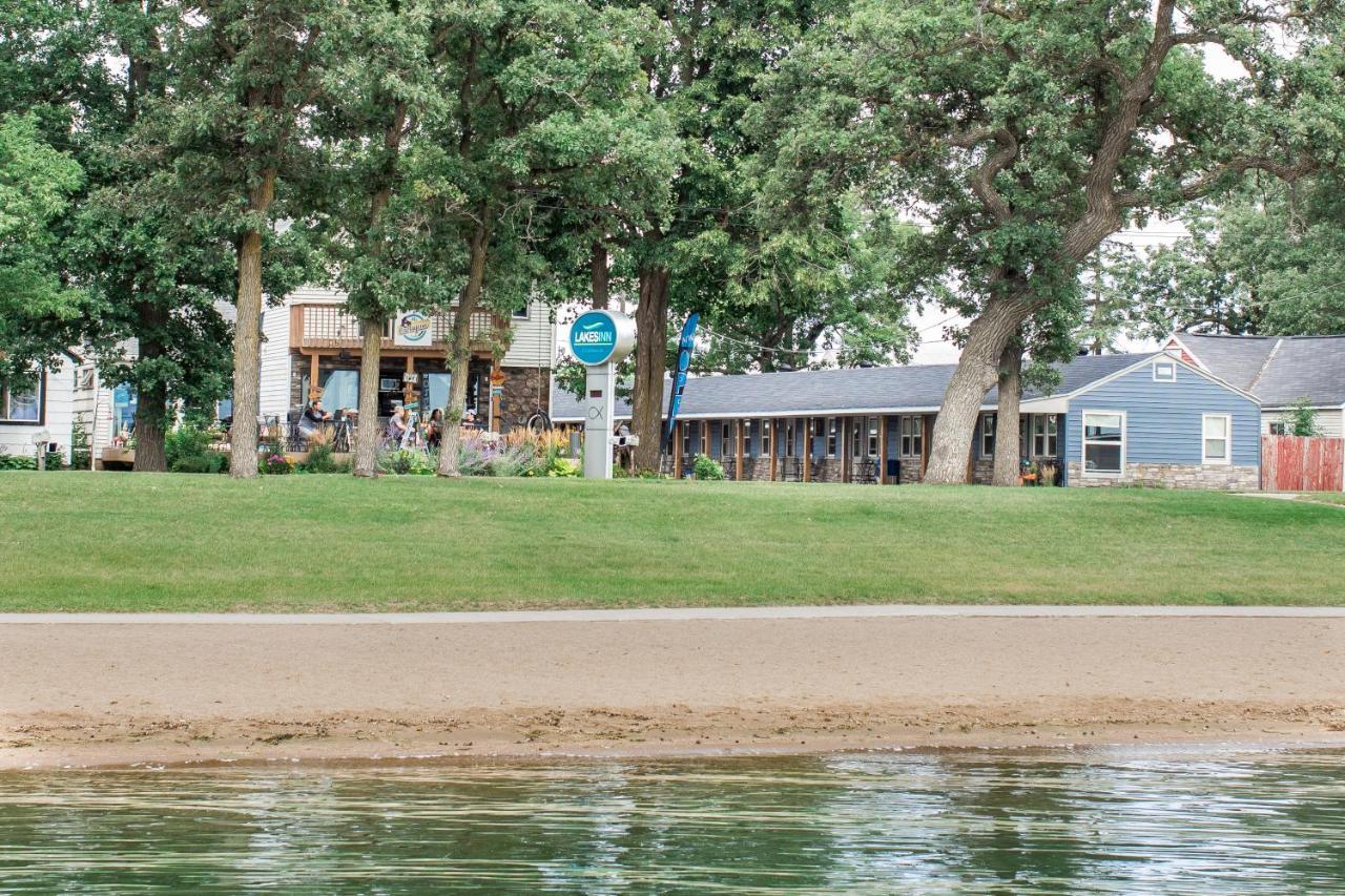 Lakes Inn Detroit Lakes Ngoại thất bức ảnh